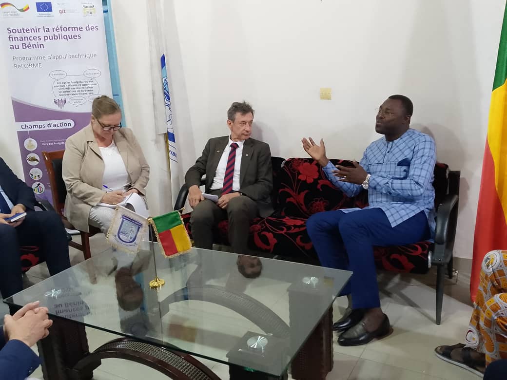 Séance de travail avec le maire